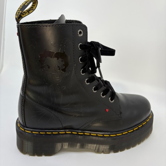 Dr. Marten's Betty Boop Jadon Boots Womens Size 8 - Picture 2 of 9
